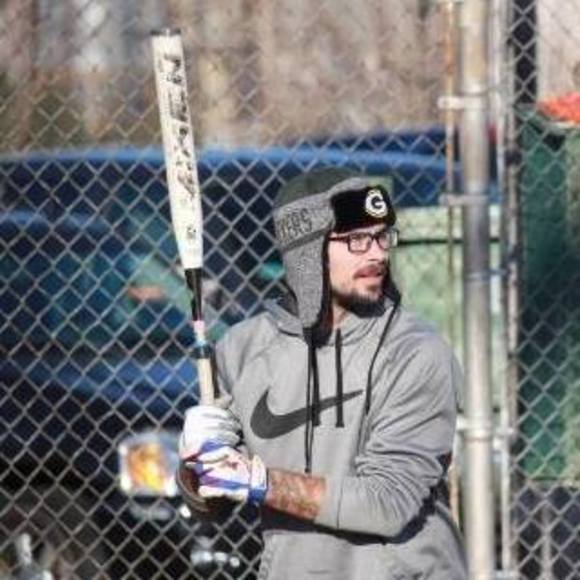 Meet your Posher, Derek - Picture 1 of 1